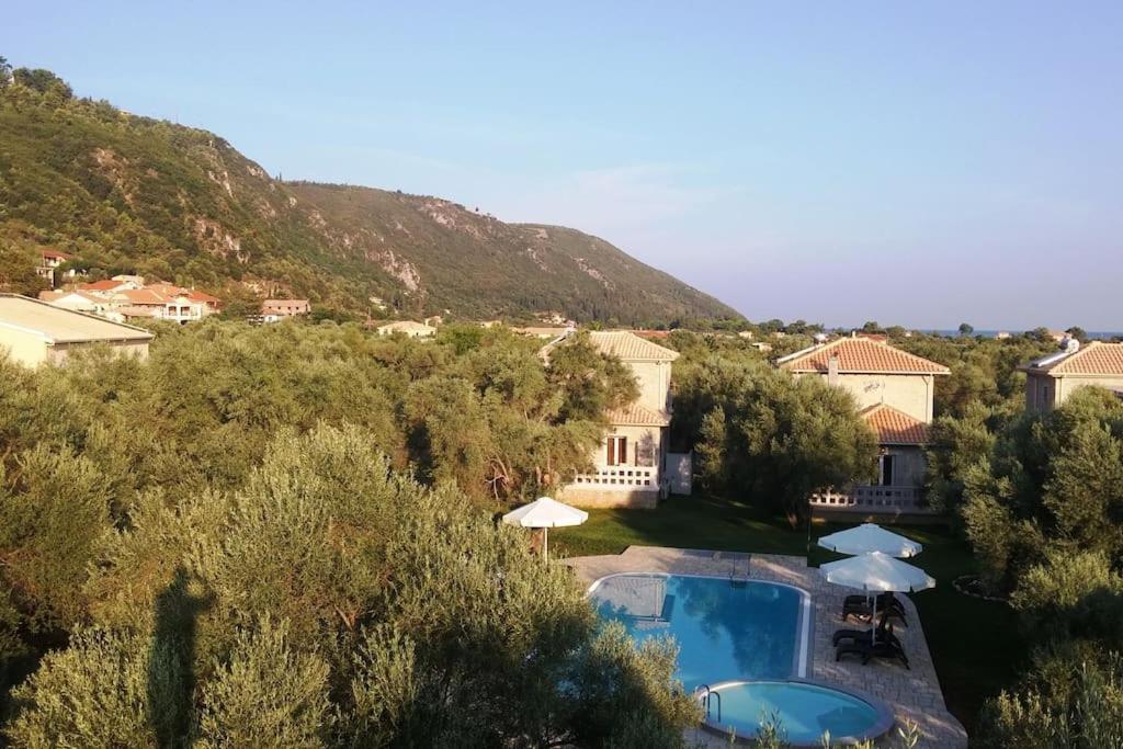*orizontas*/5' From Town-sea/mountain View Apartment Frinion