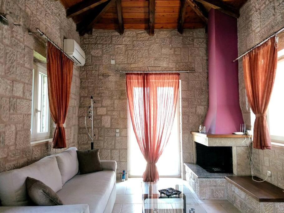 *orizontas*/5' From Town-sea/mountain View * Frinion